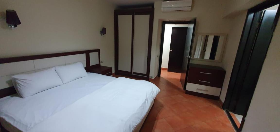 Porto Sokhna Pyramids Apartments With Sea View Families Only Айн Сохна Екстериор снимка