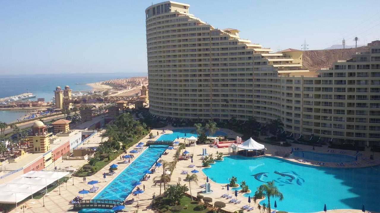 Porto Sokhna Pyramids Apartments With Sea View Families Only Айн Сохна Екстериор снимка